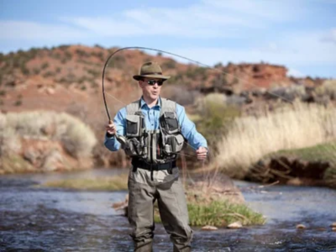 All-weather outdoor boots for hiking and trekking