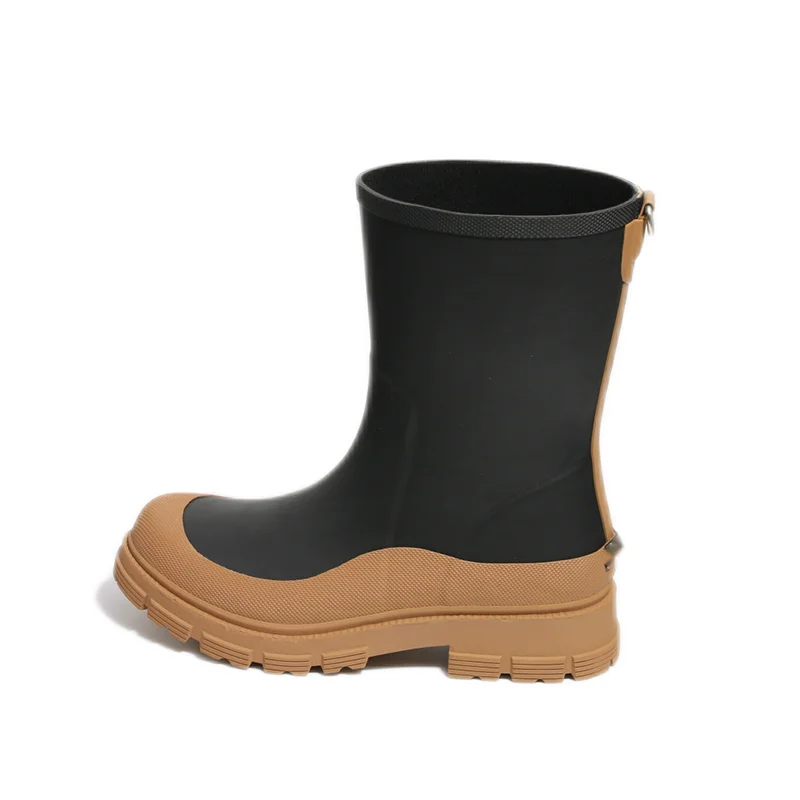 Rubber hunting boot model A