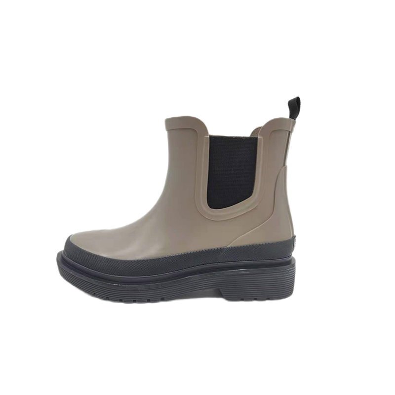 Rubber hunting boot model A