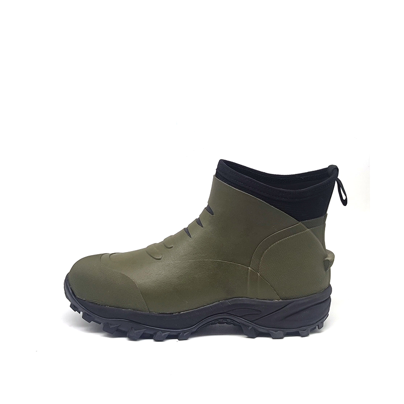 Rubber hunting boot model A