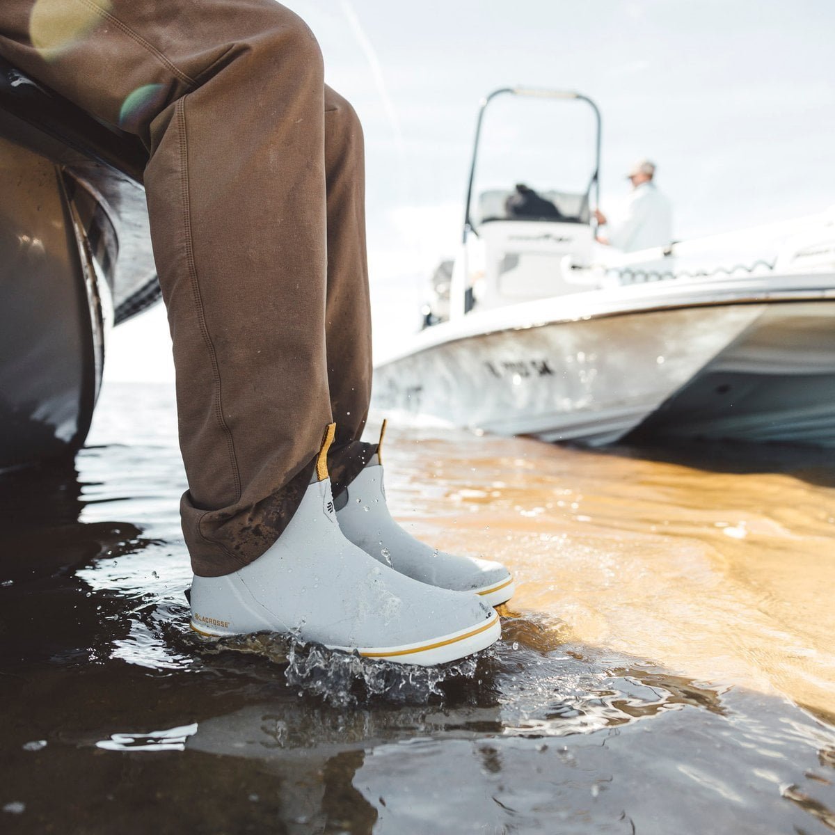 Why Waterproof Deck Boots Are a Must-Have for Every Outdoor Enthusiast